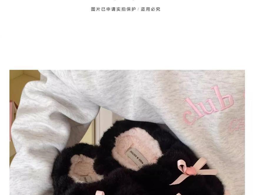 Heart Bow Fluffy Slippers Product Image