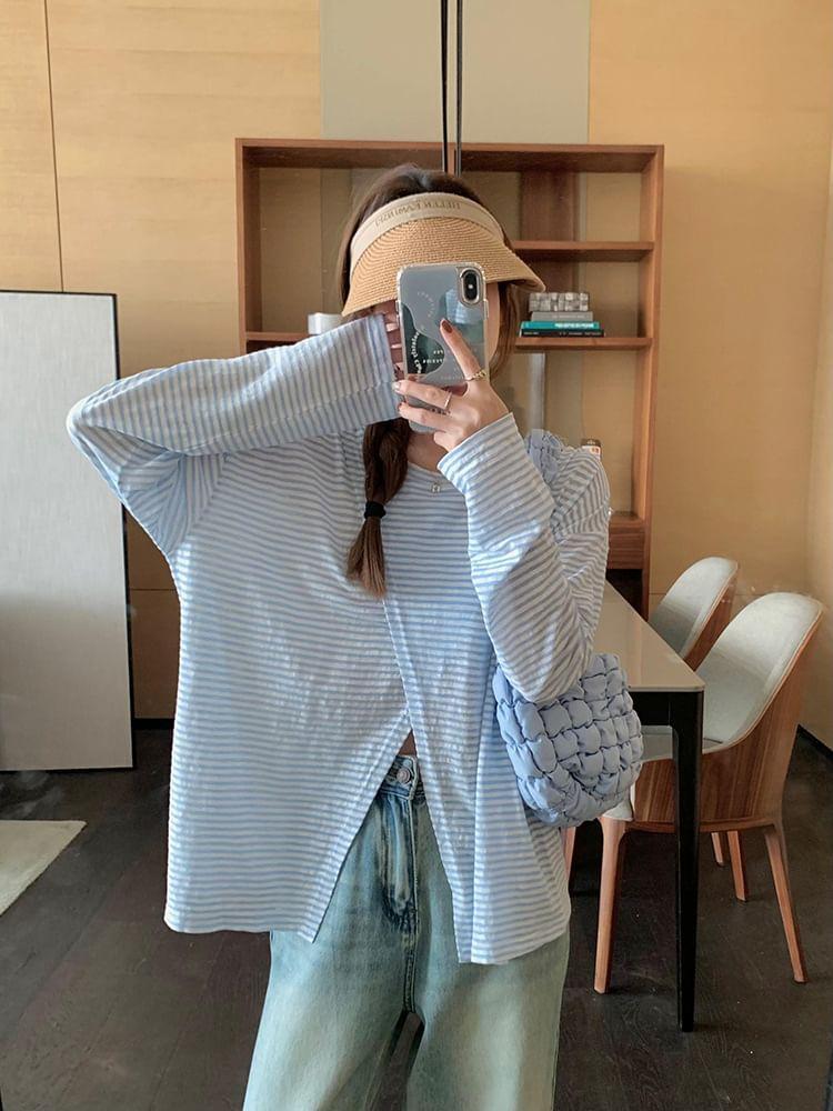 Long-Sleeve Round Neck Striped Slit T-Shirt Product Image