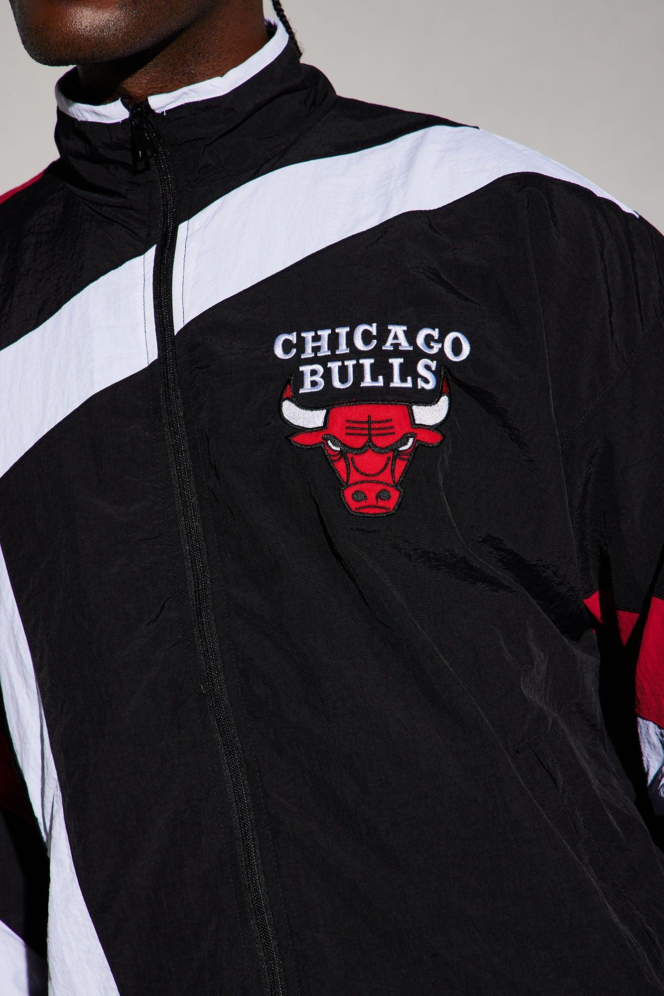 Bulls Hood Star Jacket - Black/Red Product Image