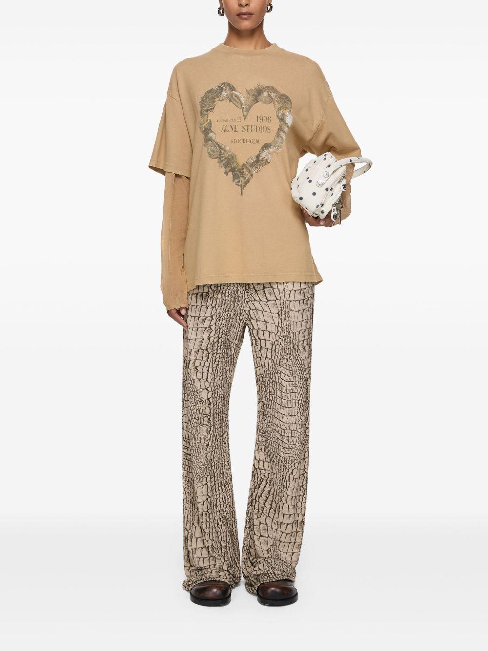 layered print T-shirt Product Image