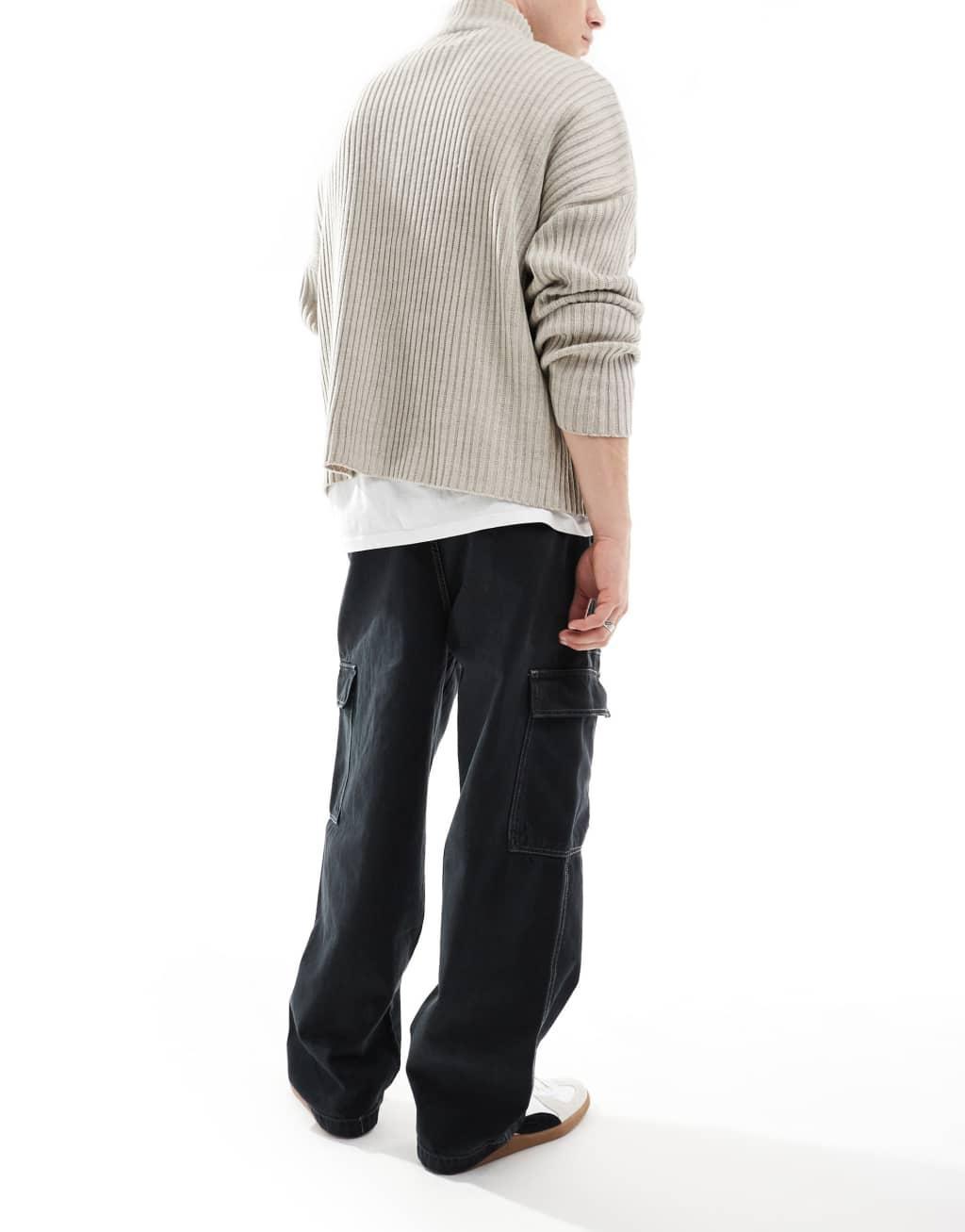 Pull&Bear contrast stitch wide leg cargo in black Product Image
