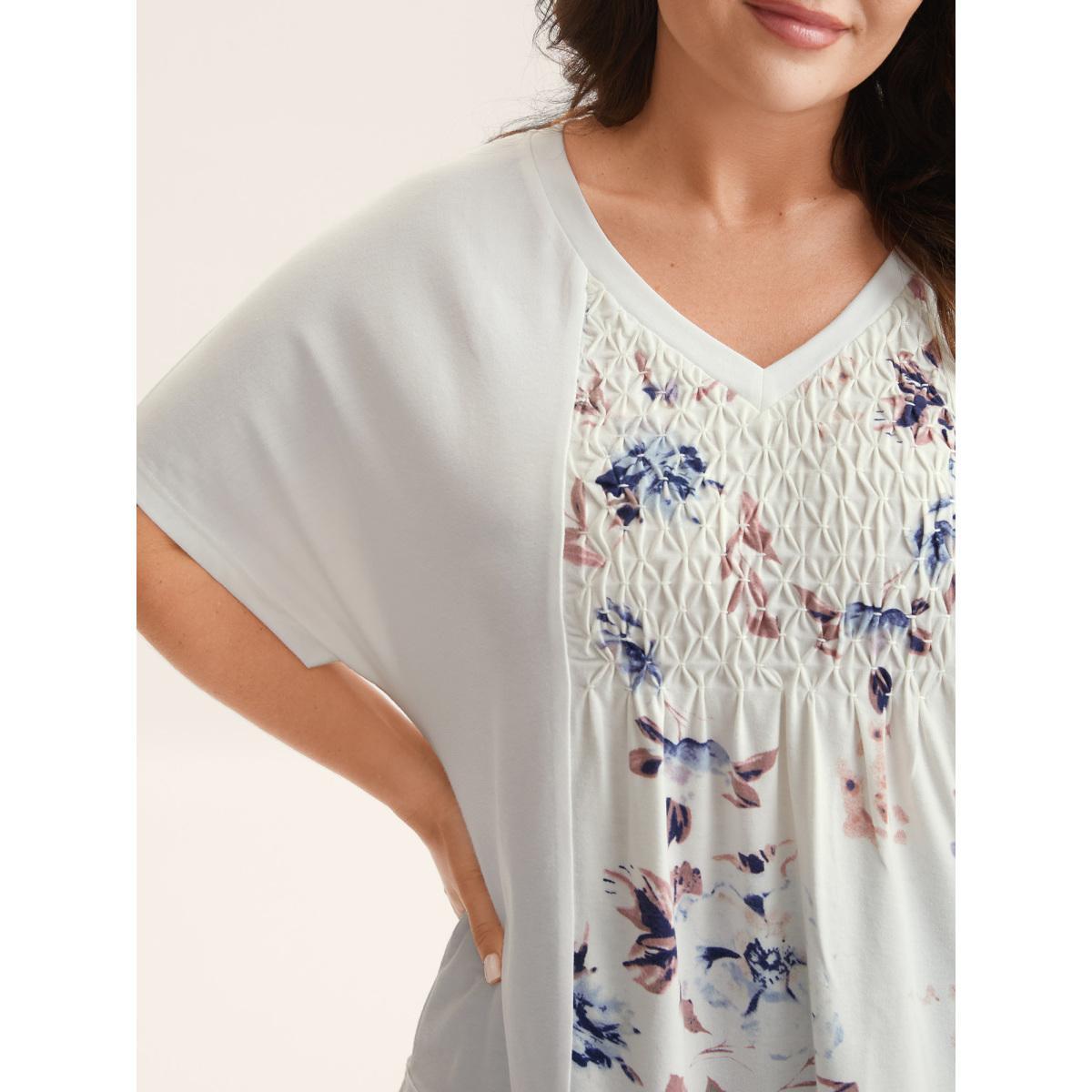 Plus Size Stretchy Handmade Shirred Relaxed-Fit T-Shirt WhiteSmoke Women Gathered V-neck Everyday-Casual T-shirts BloomChic 14-16/1X Product Image