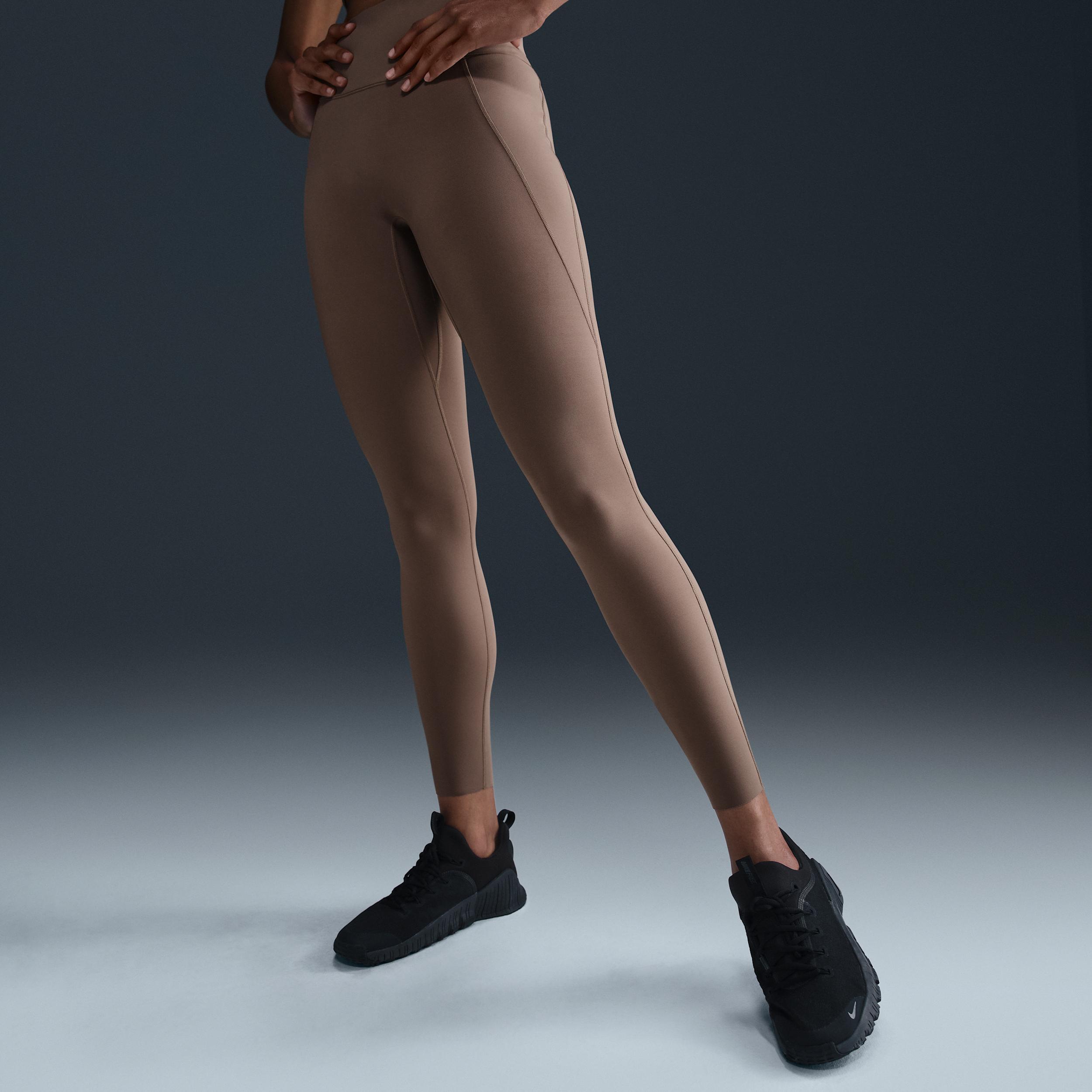 Nike Universa Women's Medium-Support High-Waisted 7/8 Leggings with Pockets Product Image