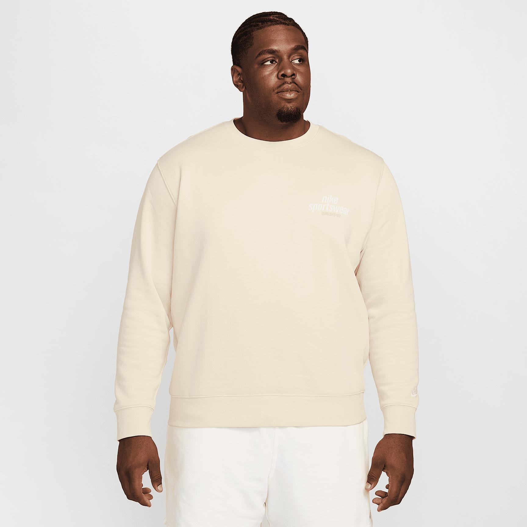 Nike Men's Club Fleece Crew Product Image