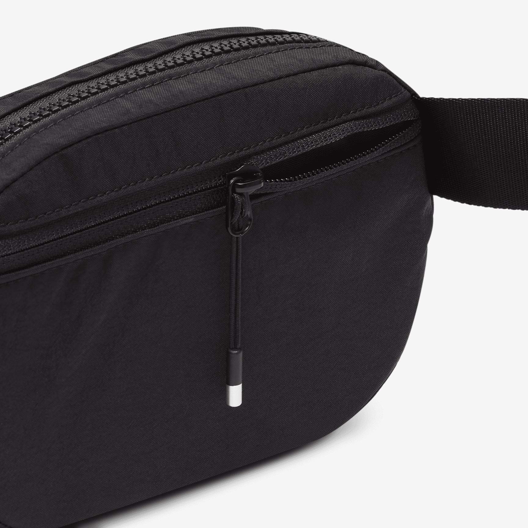 Nike Aura Crossbody Bag (2L) Product Image