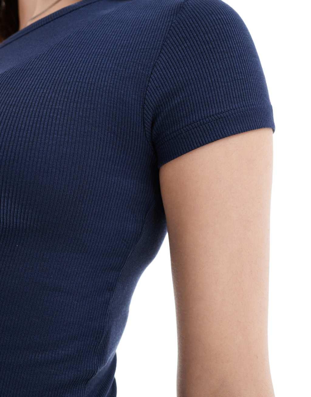 Stradivarius ribbed t-shirt in navy Product Image