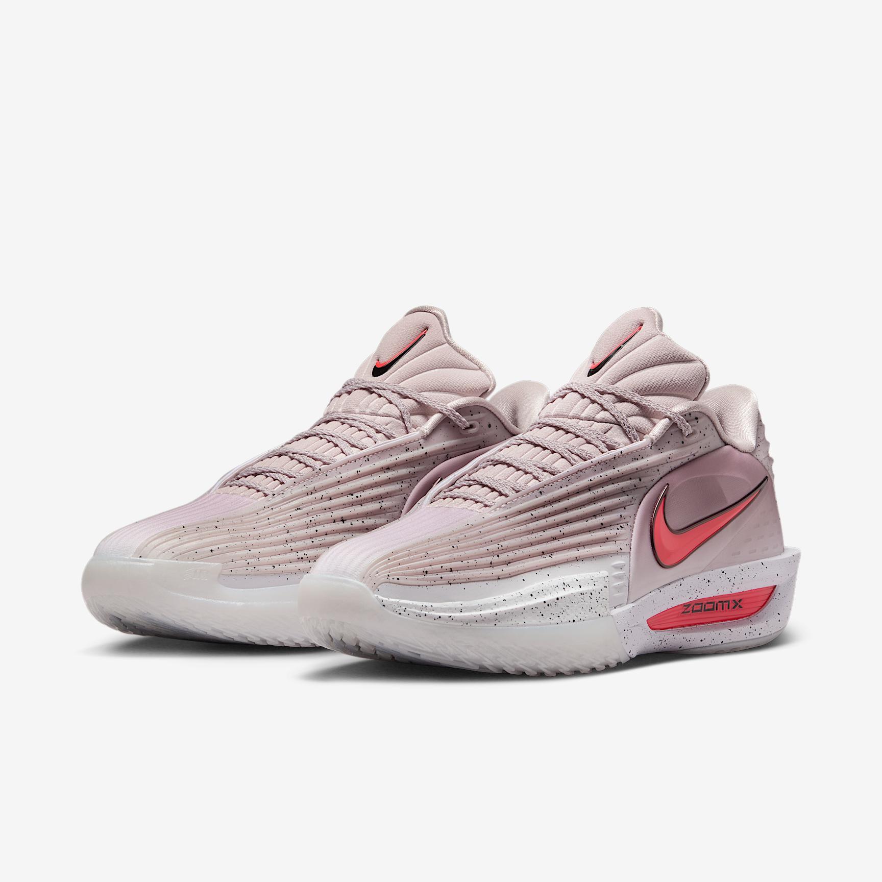 Nike Men's G.T. Cut 3 Turbo Basketball Shoes Product Image