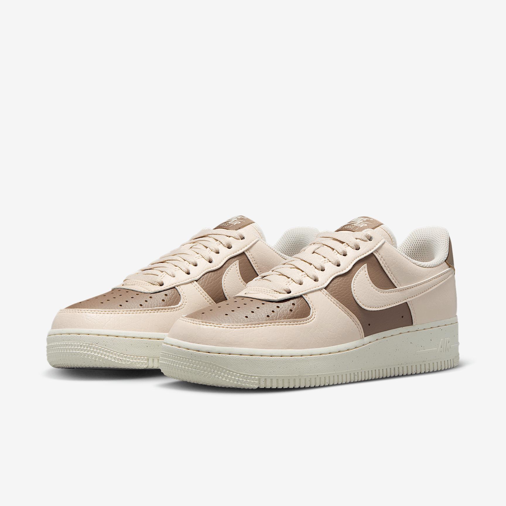 Nike Women's Air Force 1 '07 Shoes Product Image