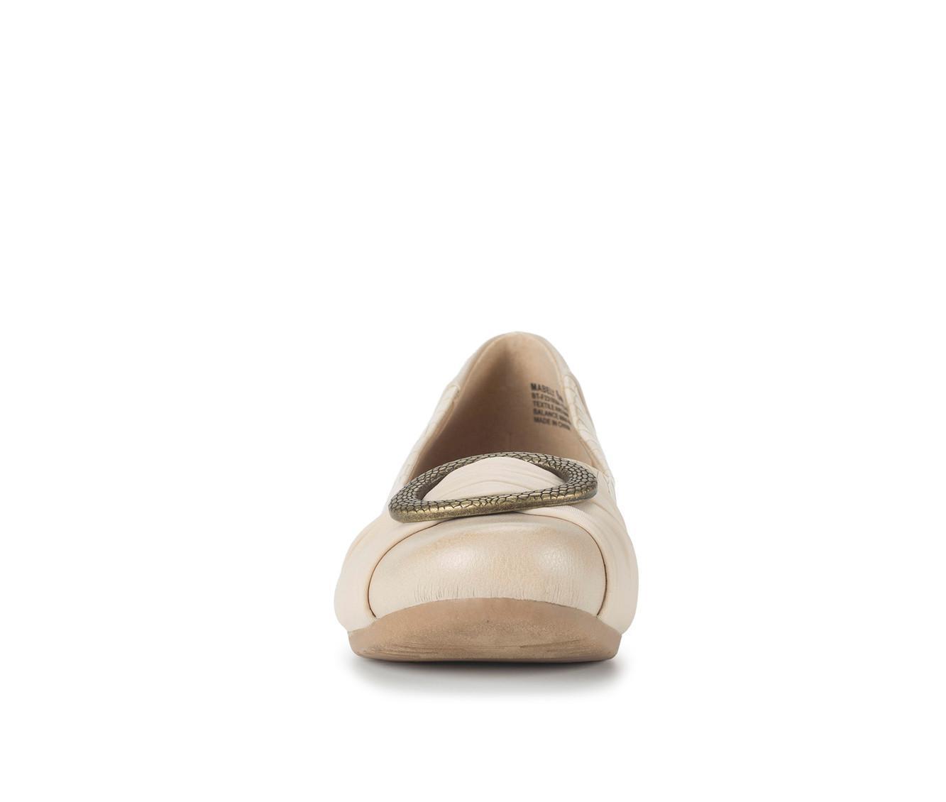 Women's Baretraps Mabley Flats Product Image
