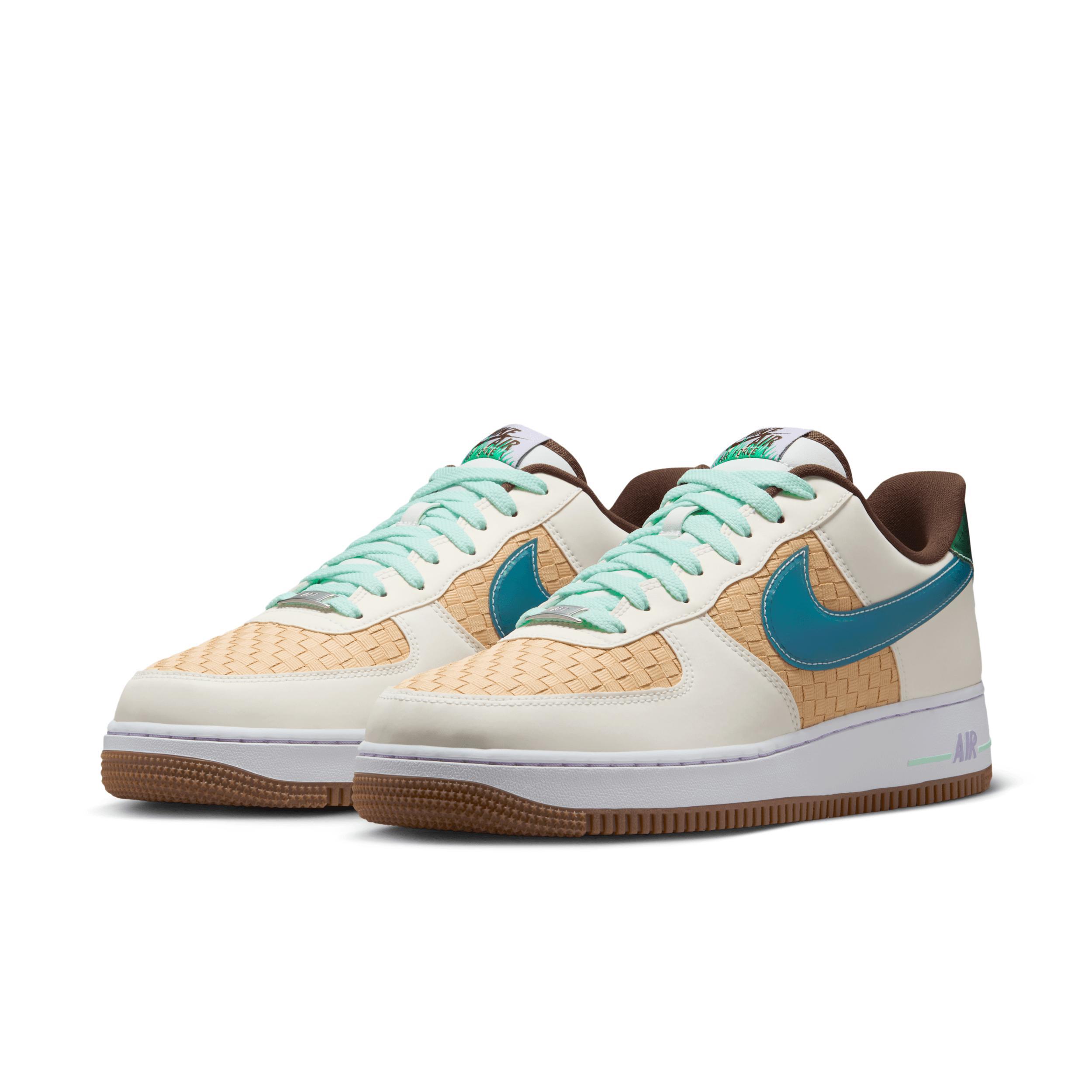 Nike Men's Air Force 1 Retro Shoes Product Image
