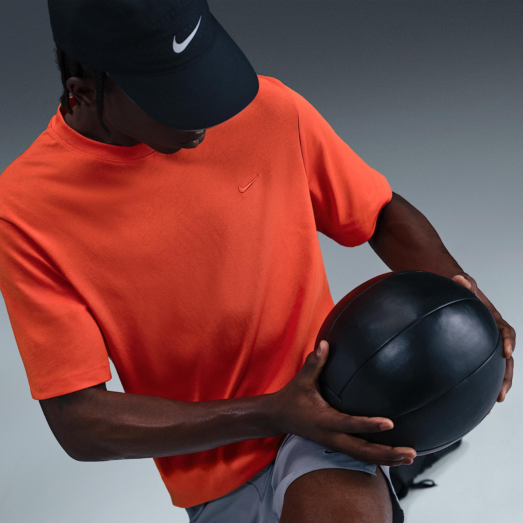 Nike Primary Men's Dri-FIT Short-Sleeve Versatile Top Product Image