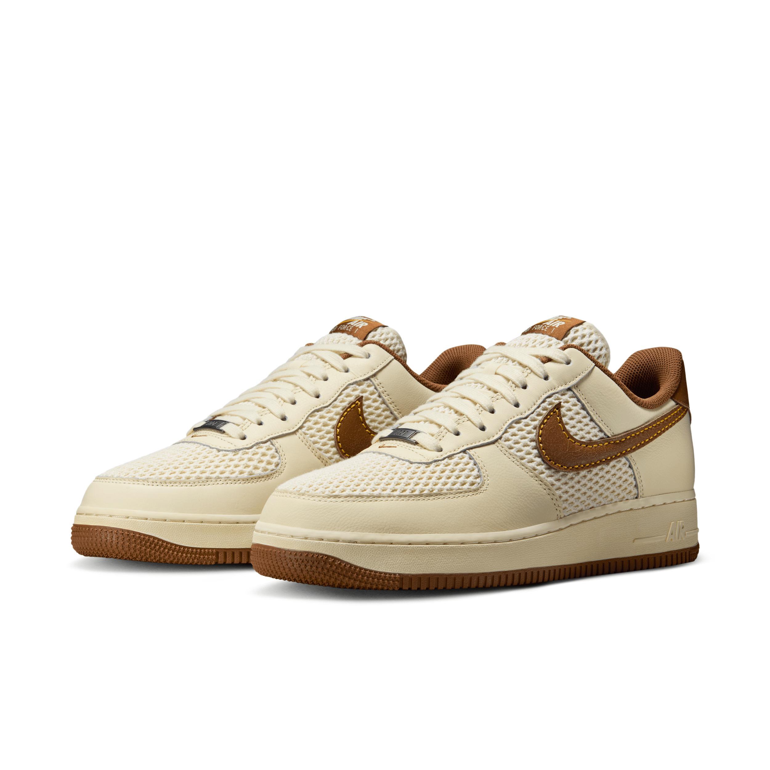 Nike Air Force 1 '07 LV8 Men's Shoes Product Image
