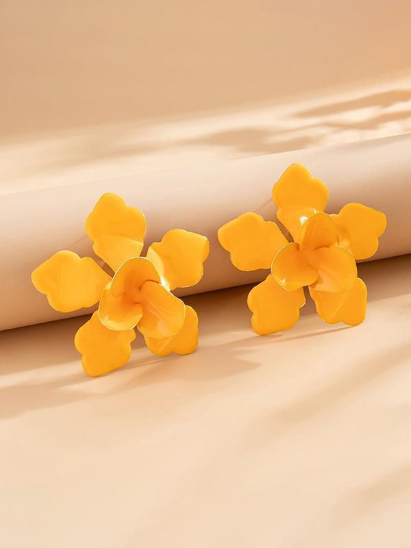 Flower Shape Drop Earrings Product Image