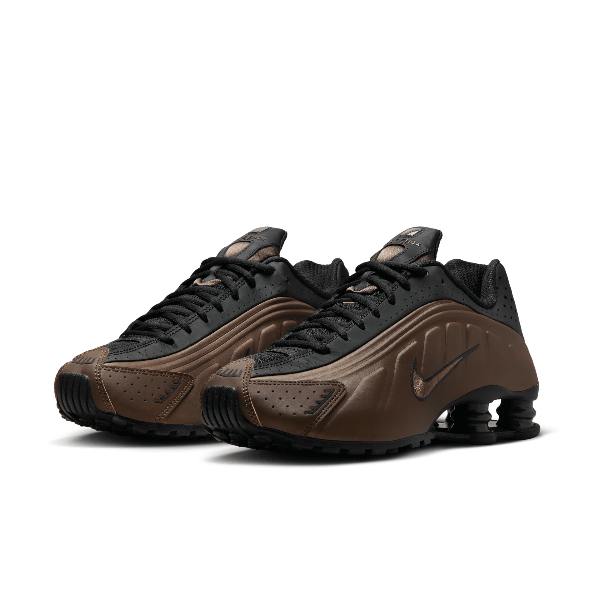 Nike Women's Shox R4 Shoes Product Image