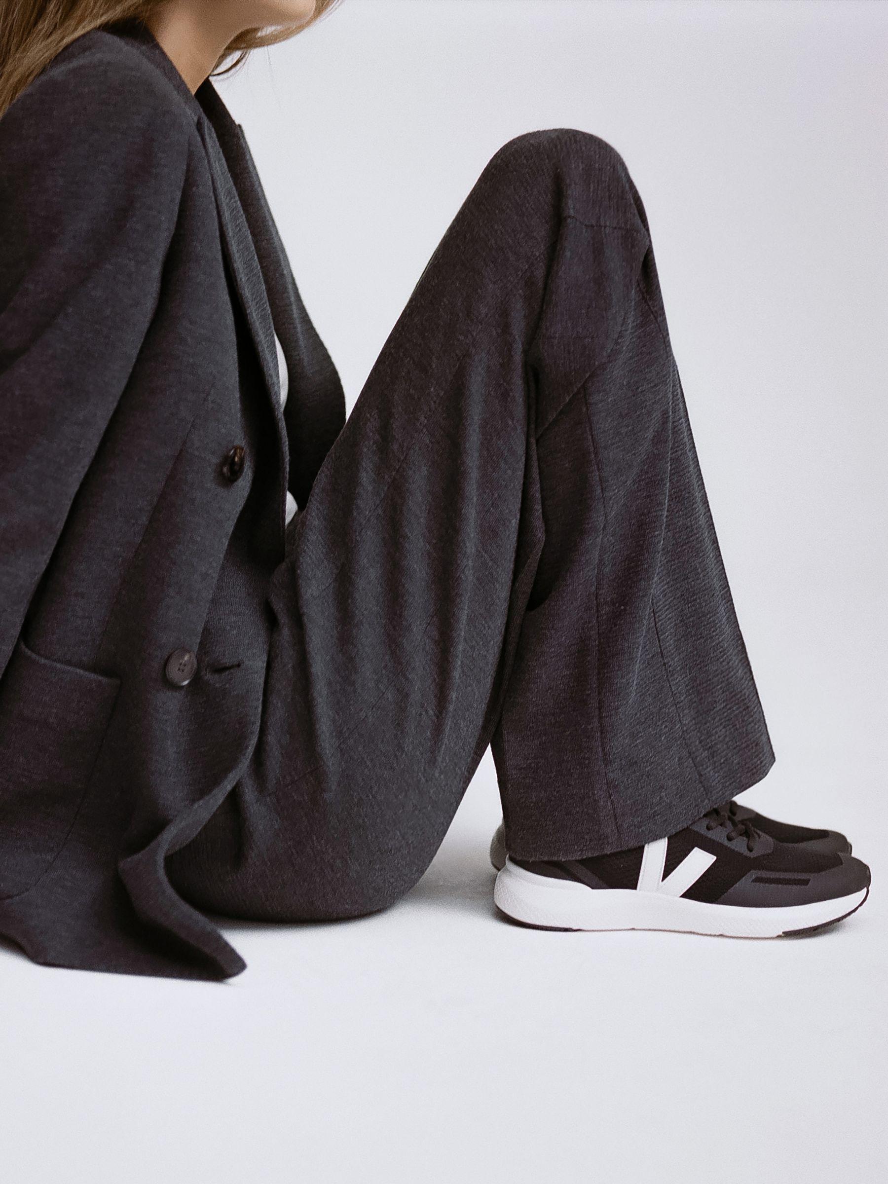 Veja Lightweight Trainers in Cream/Black Product Image
