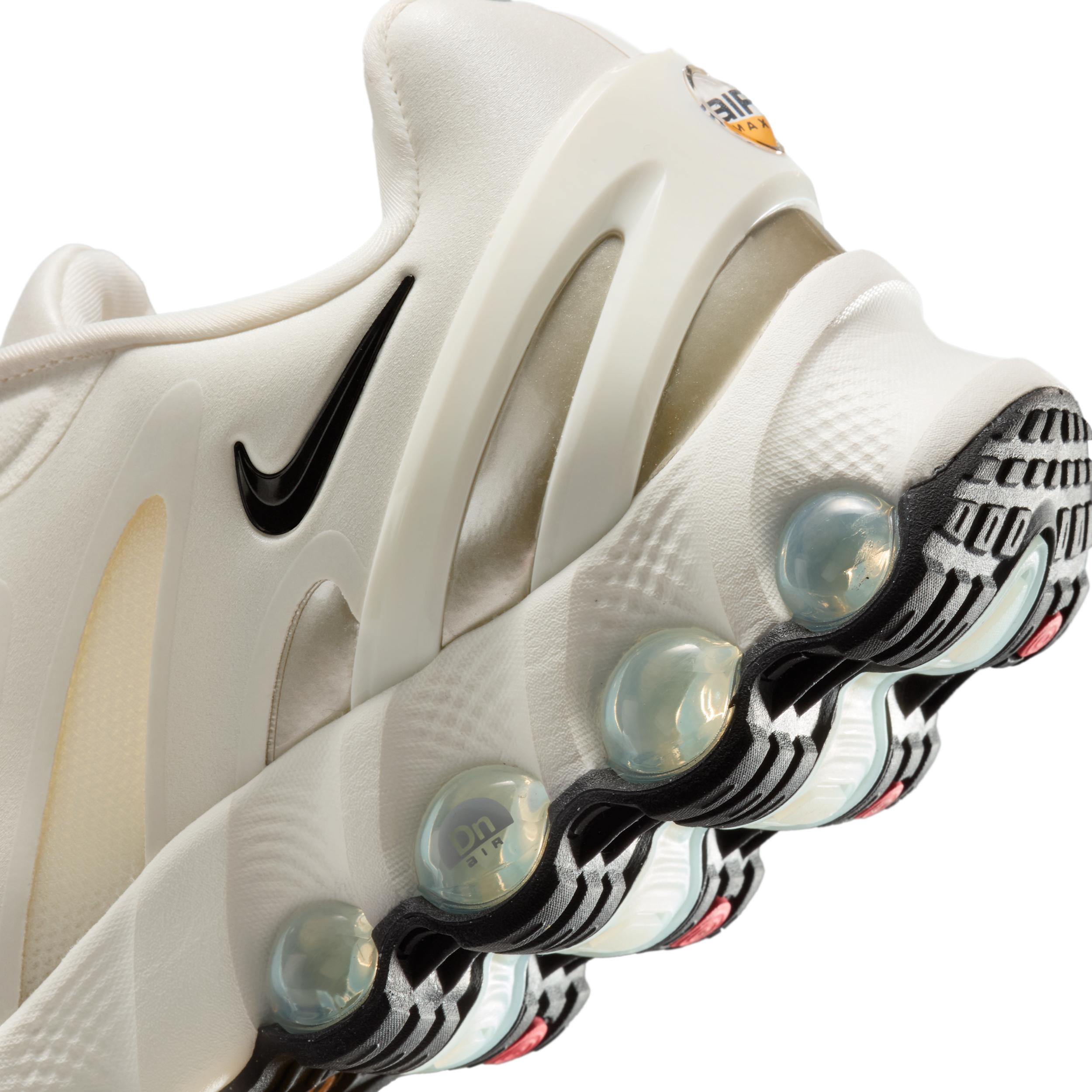 Nike Womens Air Max Dn8 Casual Shoes Product Image