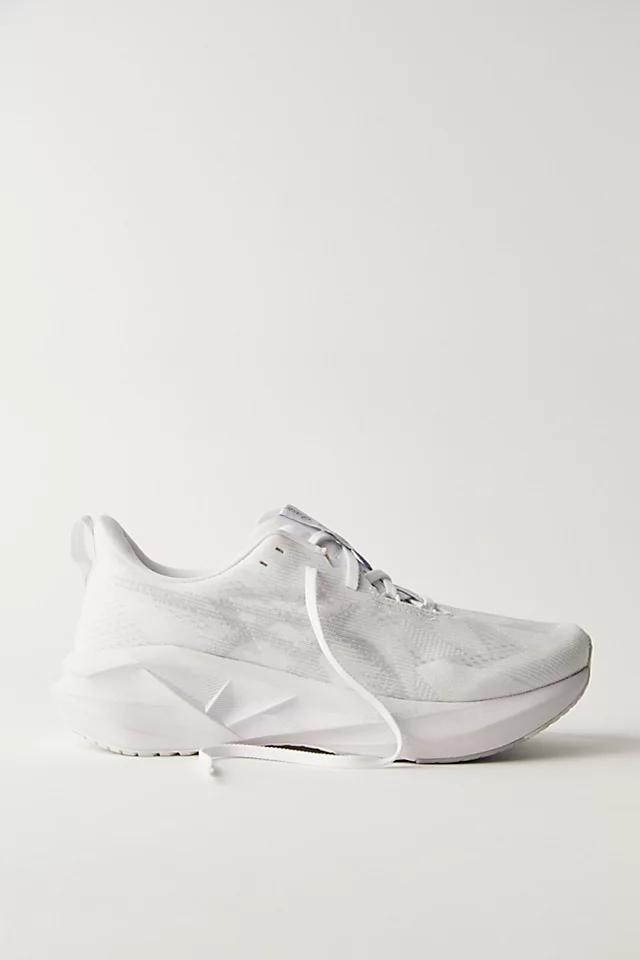 ASICS Novablast 5 Sneakers Product Image