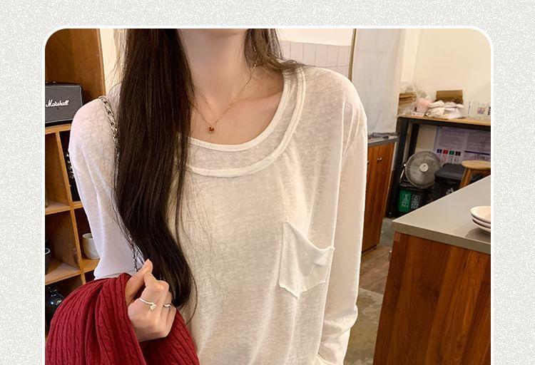 Long-Sleeve Scoop Neck Plain Pocket Detail T-Shirt Product Image