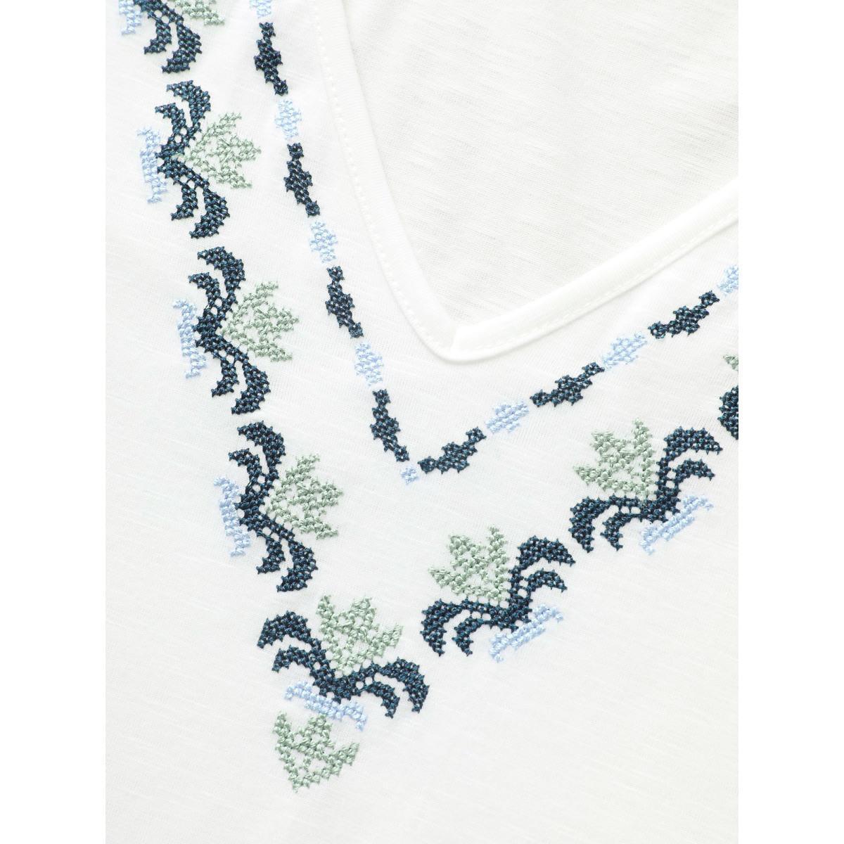Plus Size V Neck Bandana Embroidered Design T-shirt WhiteSmoke Women Resort Embroidered Art&design V-neck Vacation T-shirts BloomChic 28/5X Product Image
