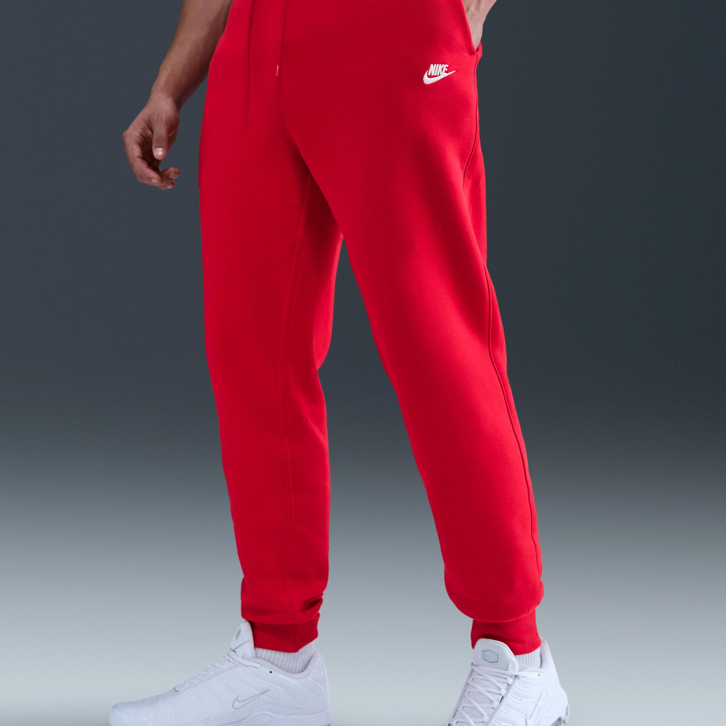 Nike Men's Club Jogger Pants Product Image