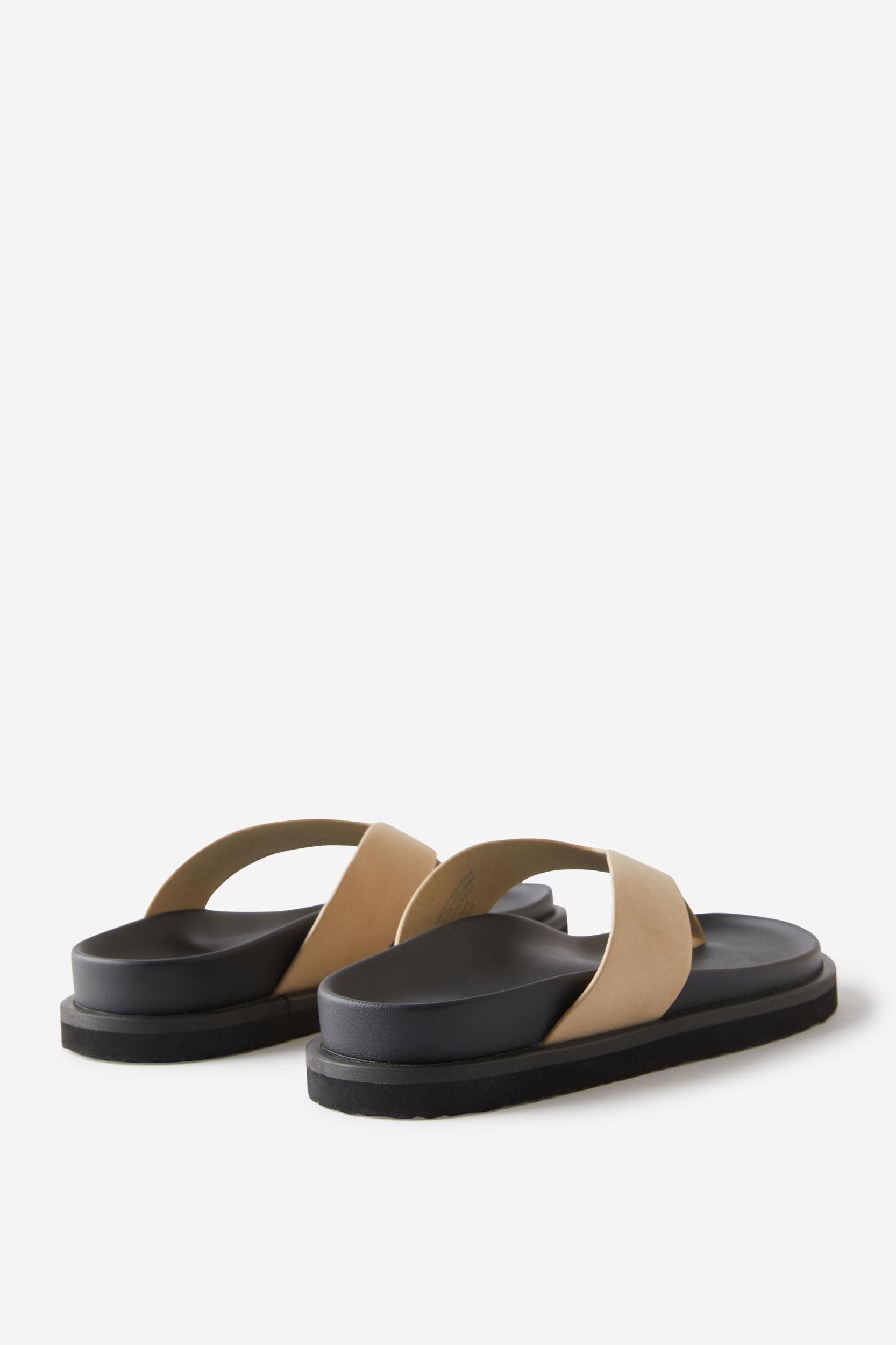 Elidy Toe Post Slide Product Image