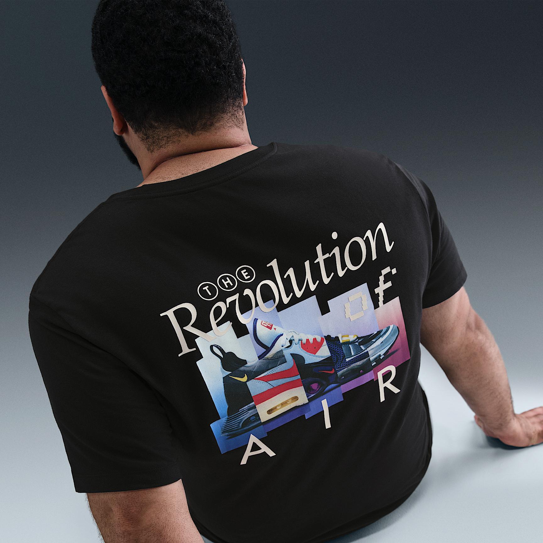 Men's Nike Sportswear T-Shirt Product Image