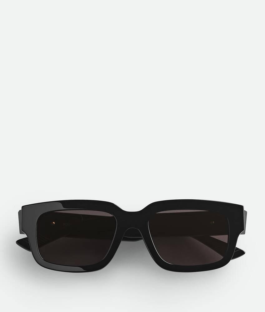 Ultrathin Squared Sunglasses in Black/black/grey Product Image