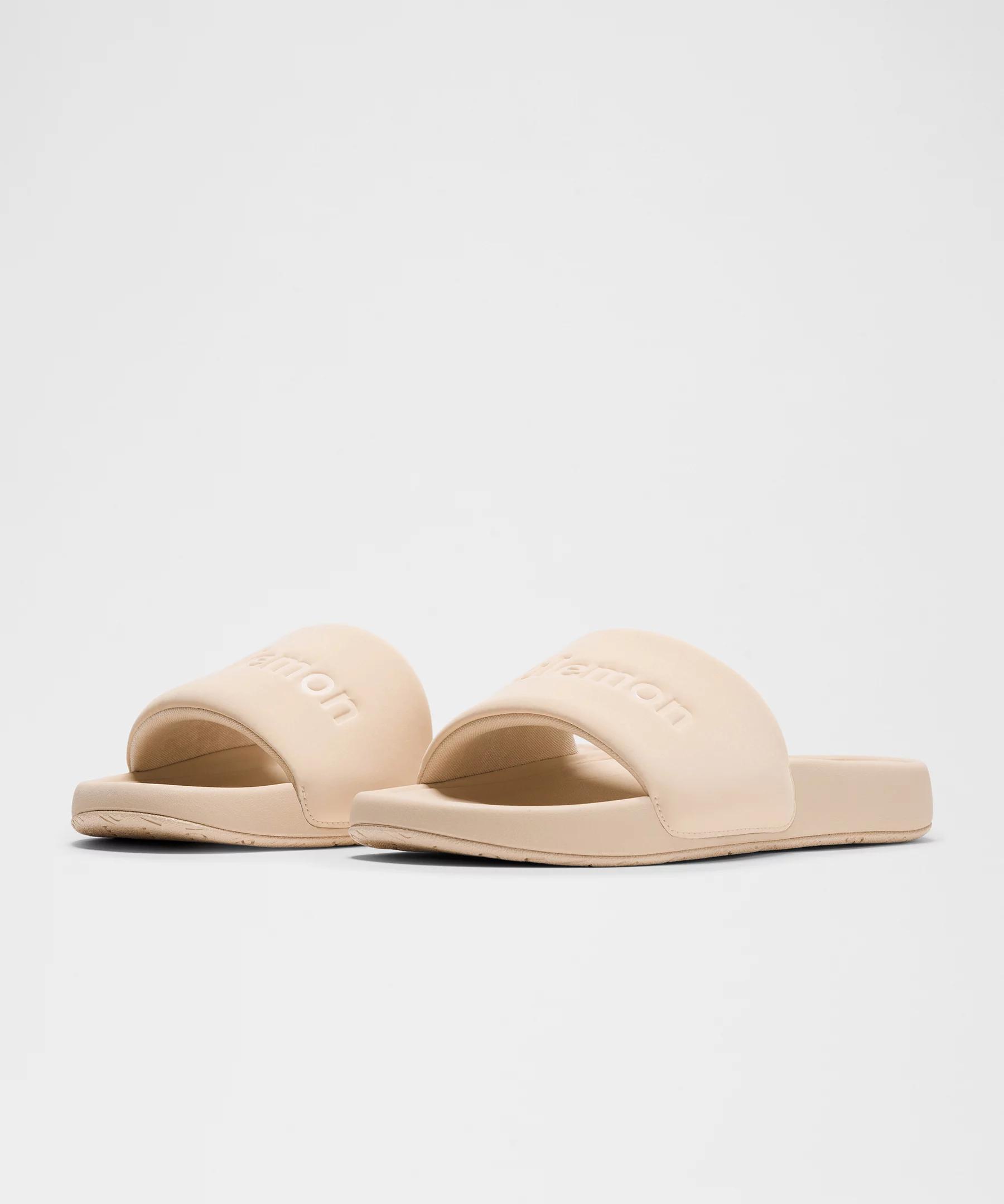 Women's Restfeel Slide *Graphic Product Image