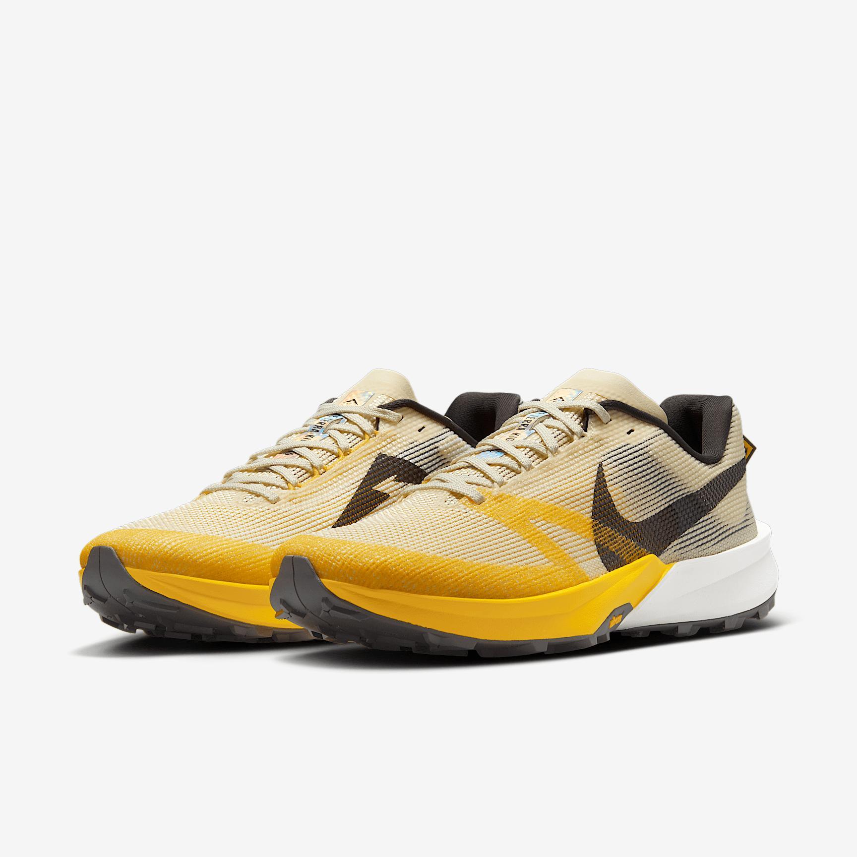 Nike Men's Kiger 10 Trail Running Shoes Product Image