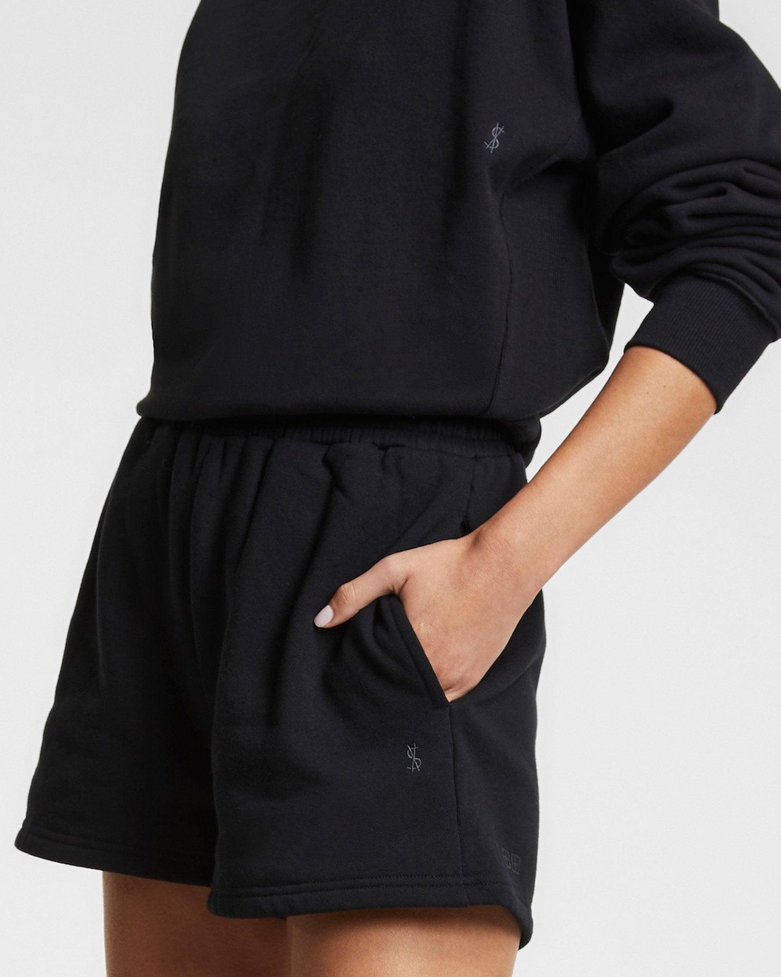 3 X 4 TRAK SHORT JET BLACK Female Product Image