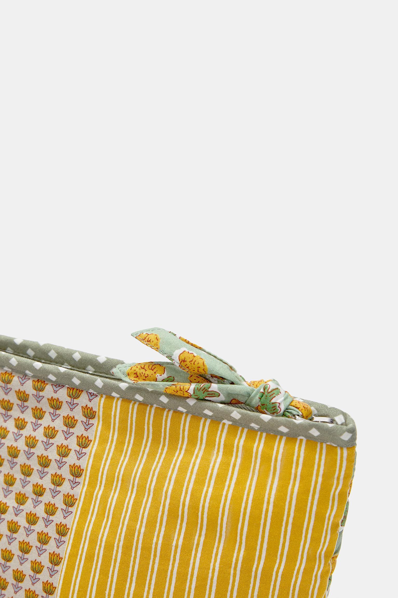 Printed fabric make-up bag Product Image