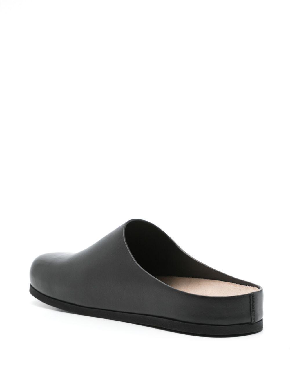 leather slippers Product Image