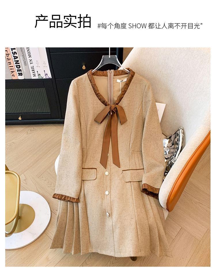 Plus Size Long-Sleeve V-Neck Contrast Trim Pleated Tie Front Mini A-Line Dress Product Image