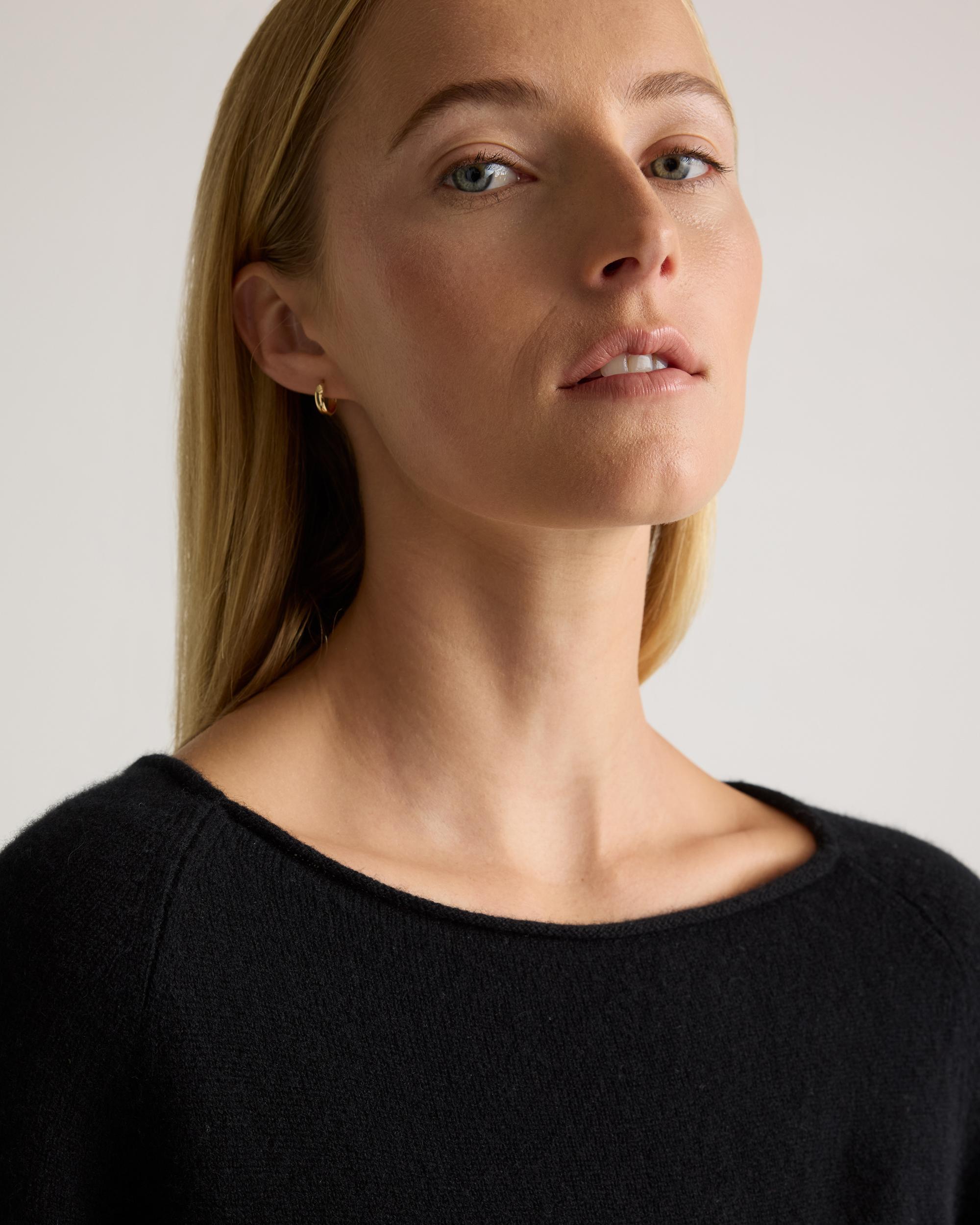 Quince | Women's Mongolian Cashmere Boatneck Sweater Size XS Product Image