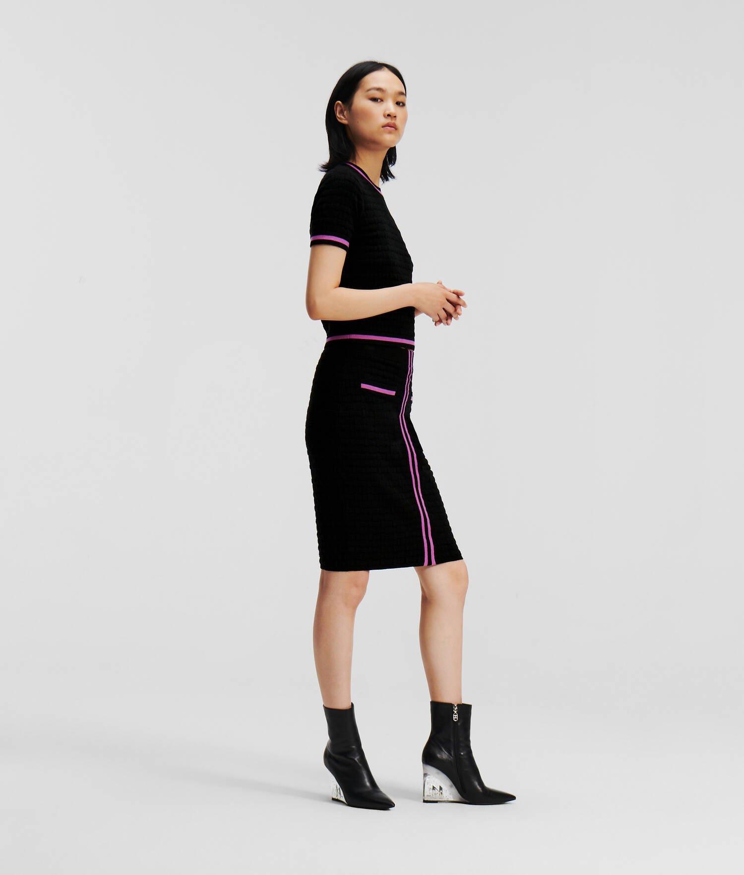 TEXTURED KNIT SKIRT Product Image