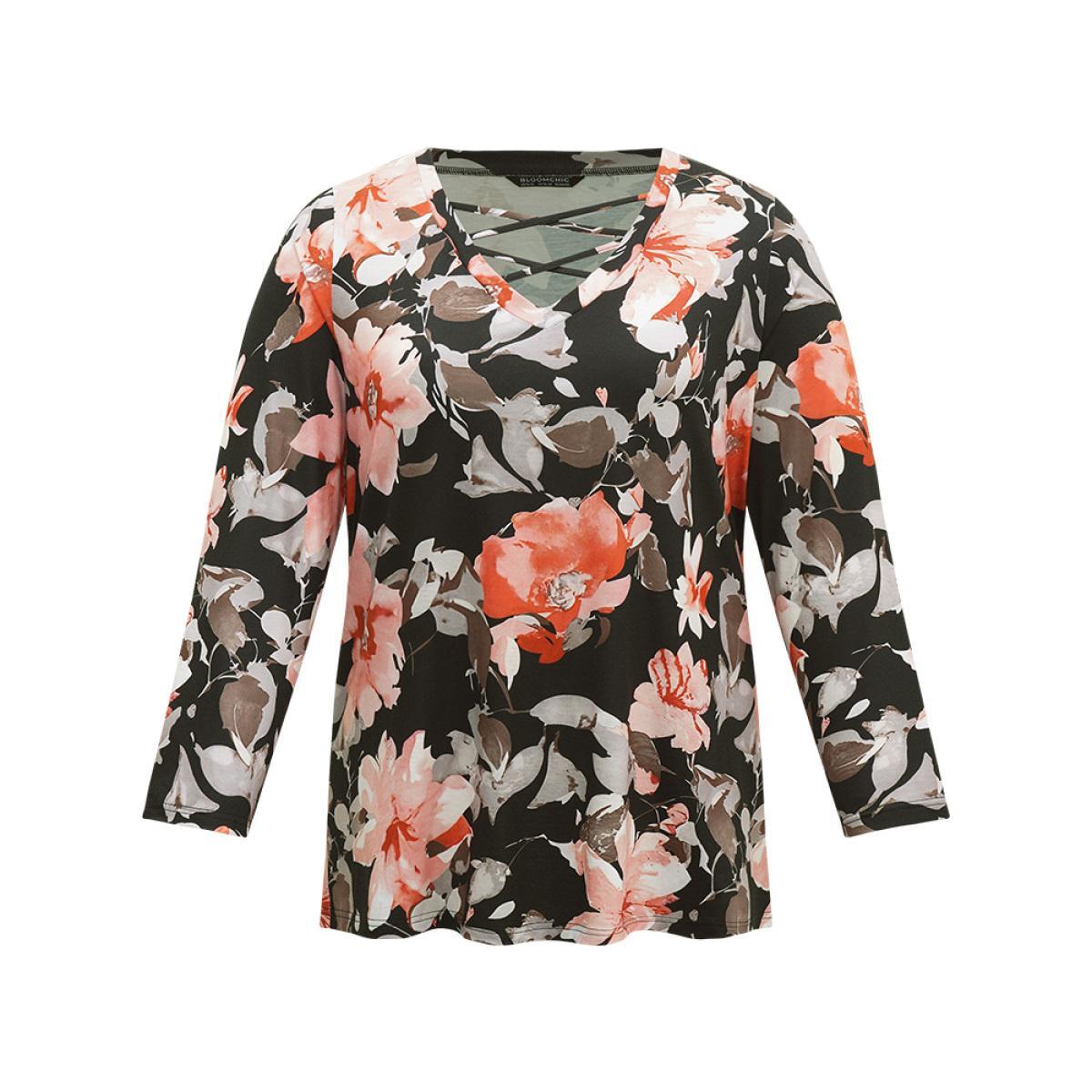 Plus Size Floral Print Crisscross V Neck T-shirt Black Women Casual Printed Floral V-neck Dailywear T-shirts BloomChic 28/5X Product Image