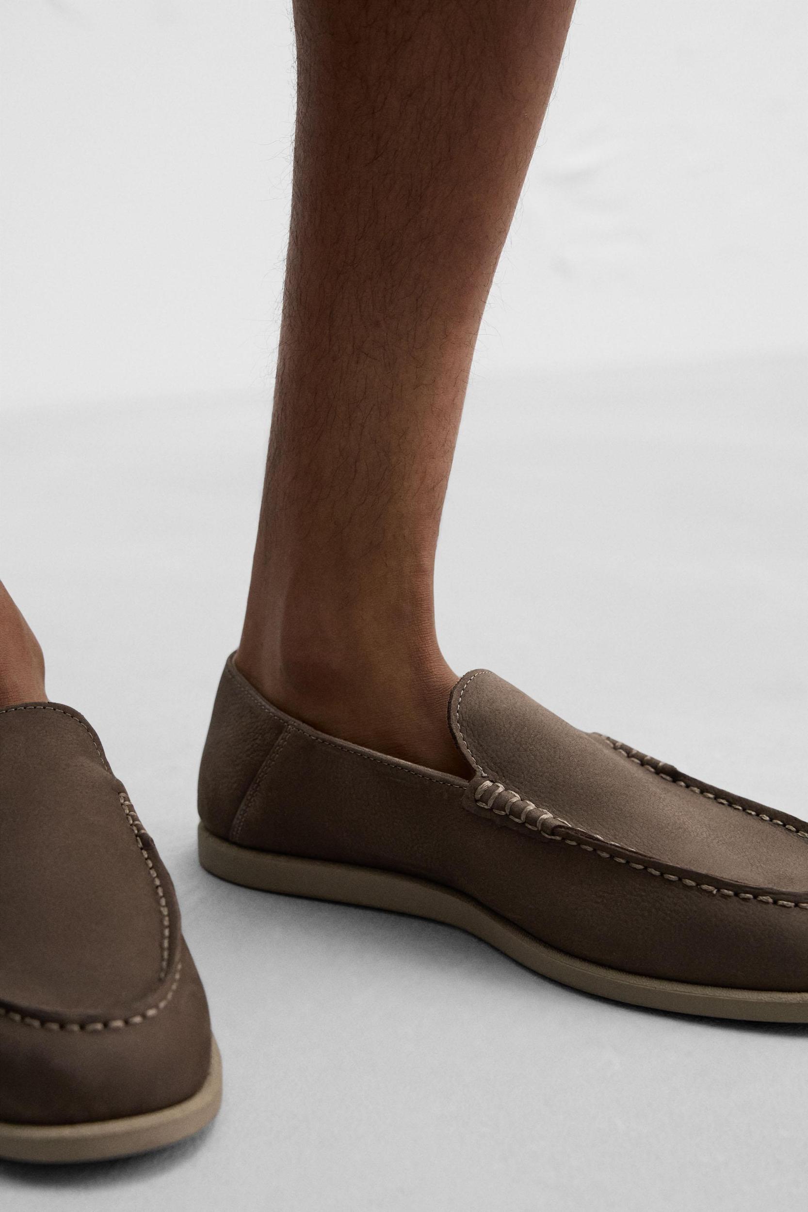 CASUAL LEATHER LOAFERS Product Image