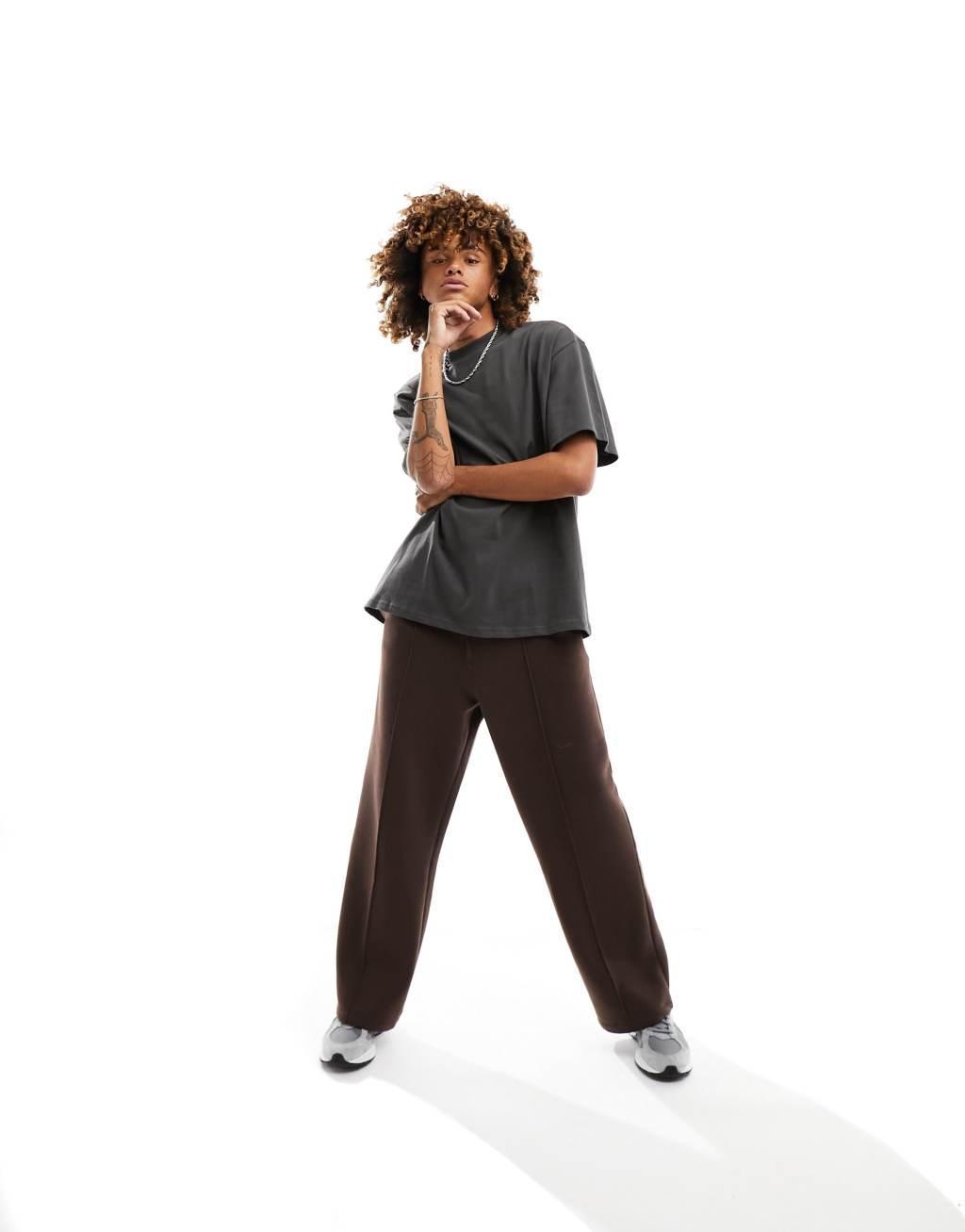 Weekday Great short sleeve T-shirt in off-black Product Image