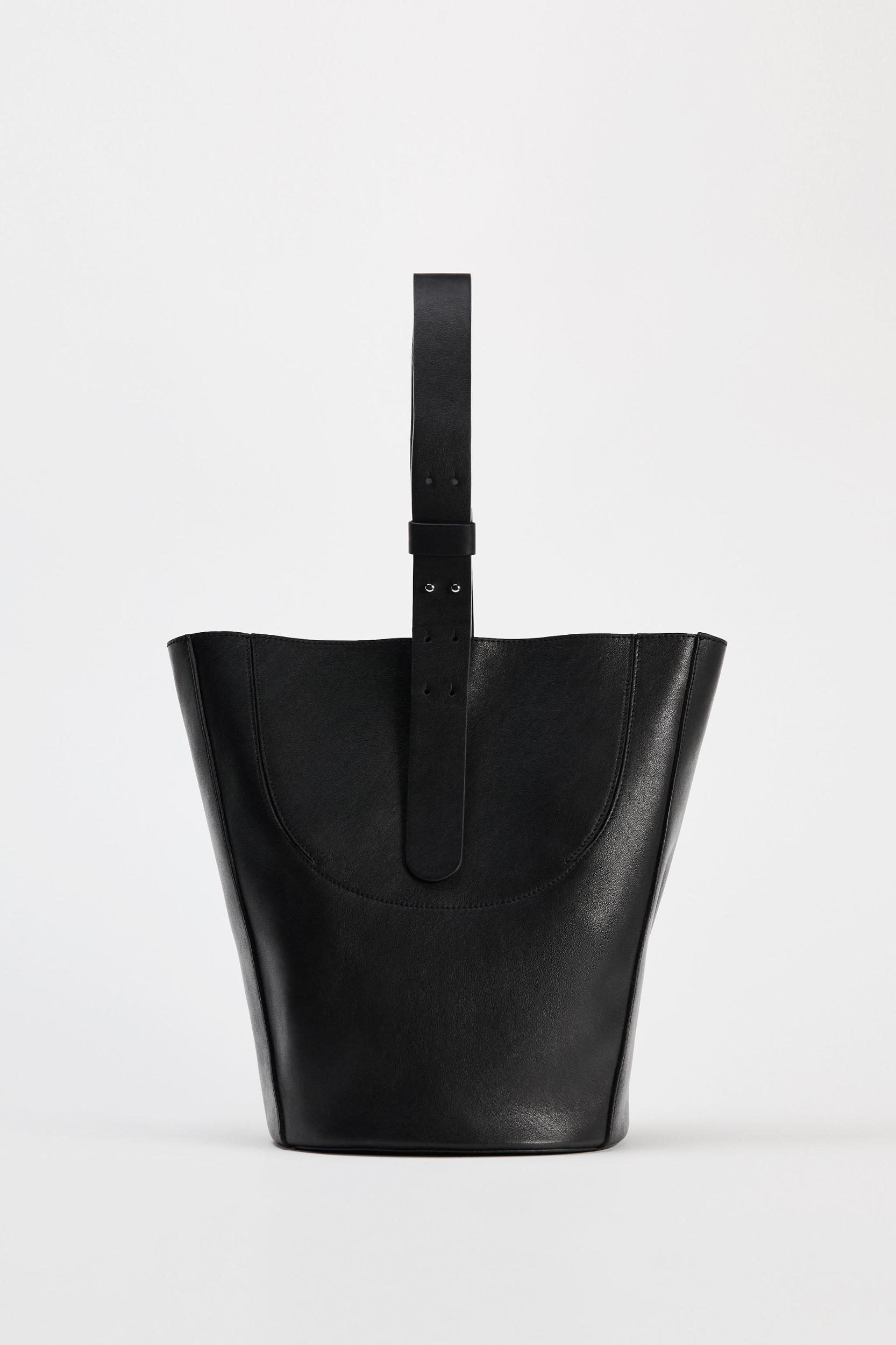 LARGE LEATHER BUCKET BAG Product Image