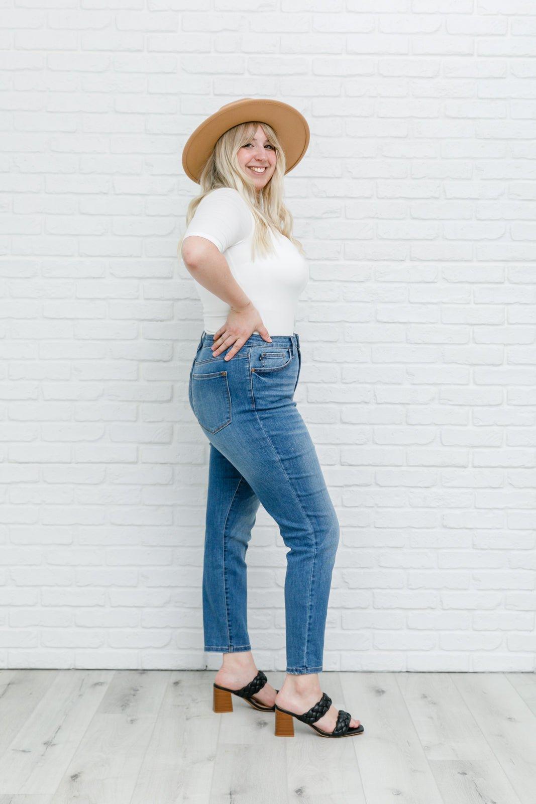 High Waist Slim Fit Jeans (Online Exclusive) Product Image