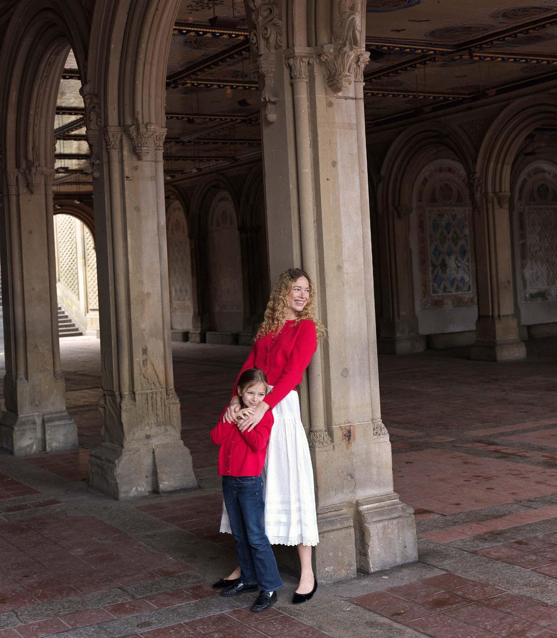 VIVELLE CARDIGAN -- SCARLET ROSE Product Image