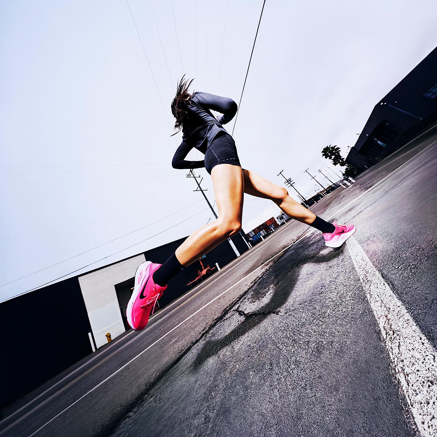 Nike Women's Structure 26 Road Running Shoes Product Image