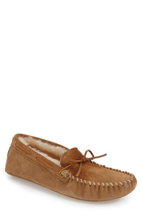 Minnetonka Mens Sheepskin Softsole Moccasin Slippers Product Image