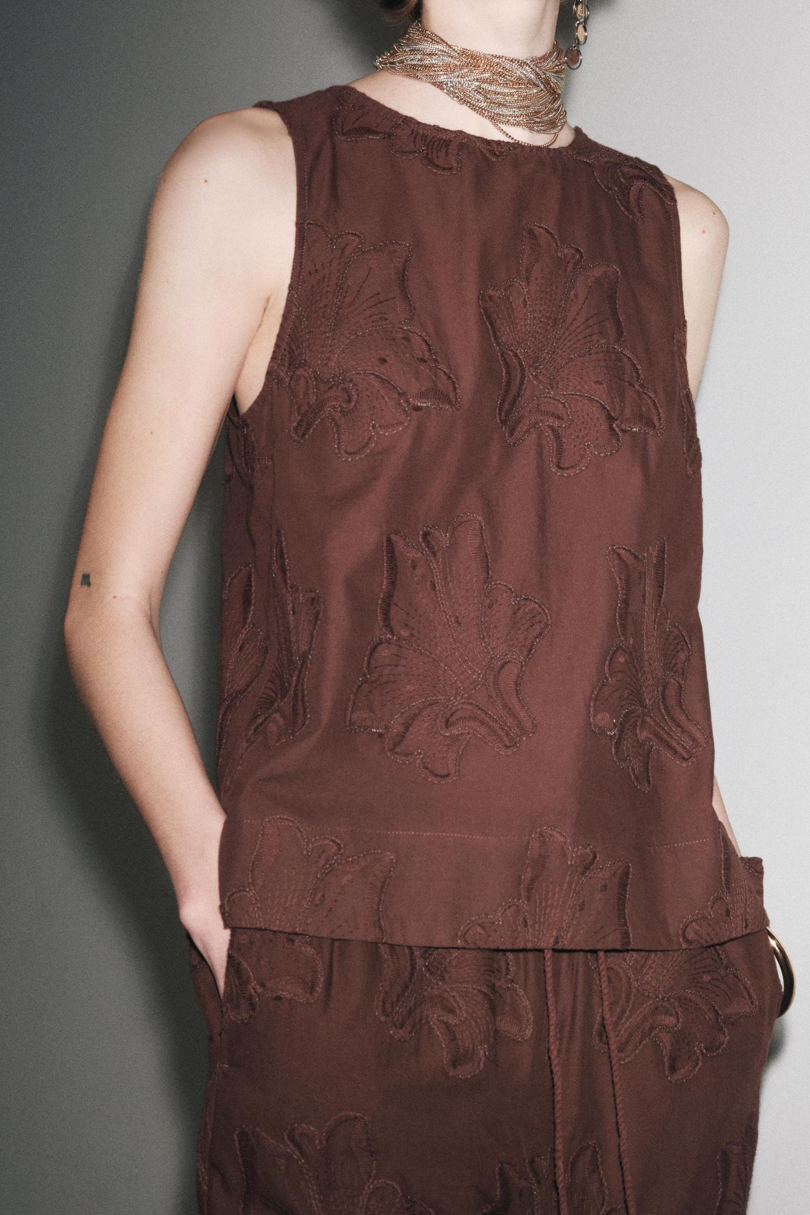 ZW COLLECTION EMBROIDERED TOP Product Image