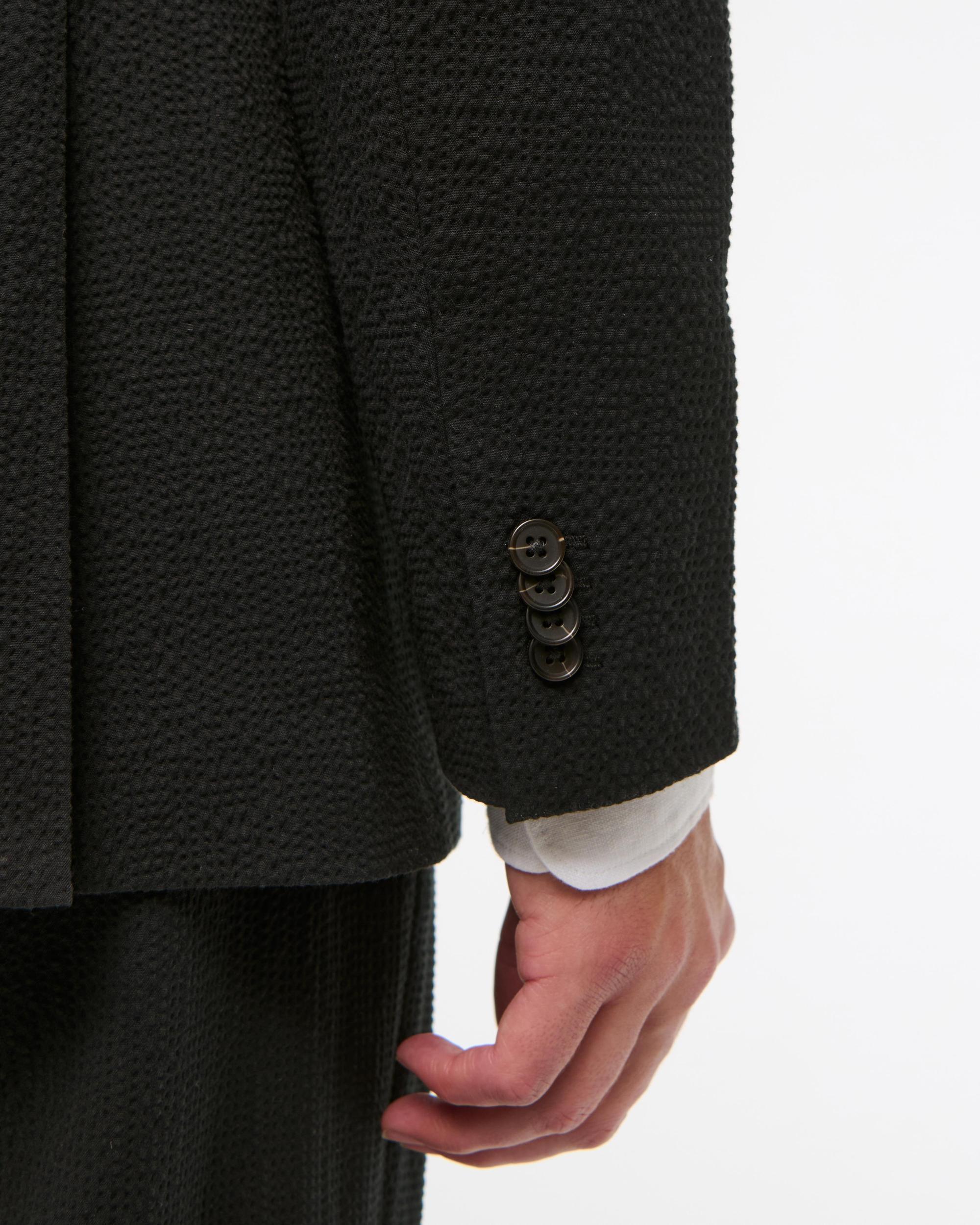 The A&F Collins Tailored Classic Seersucker Blazer Product Image
