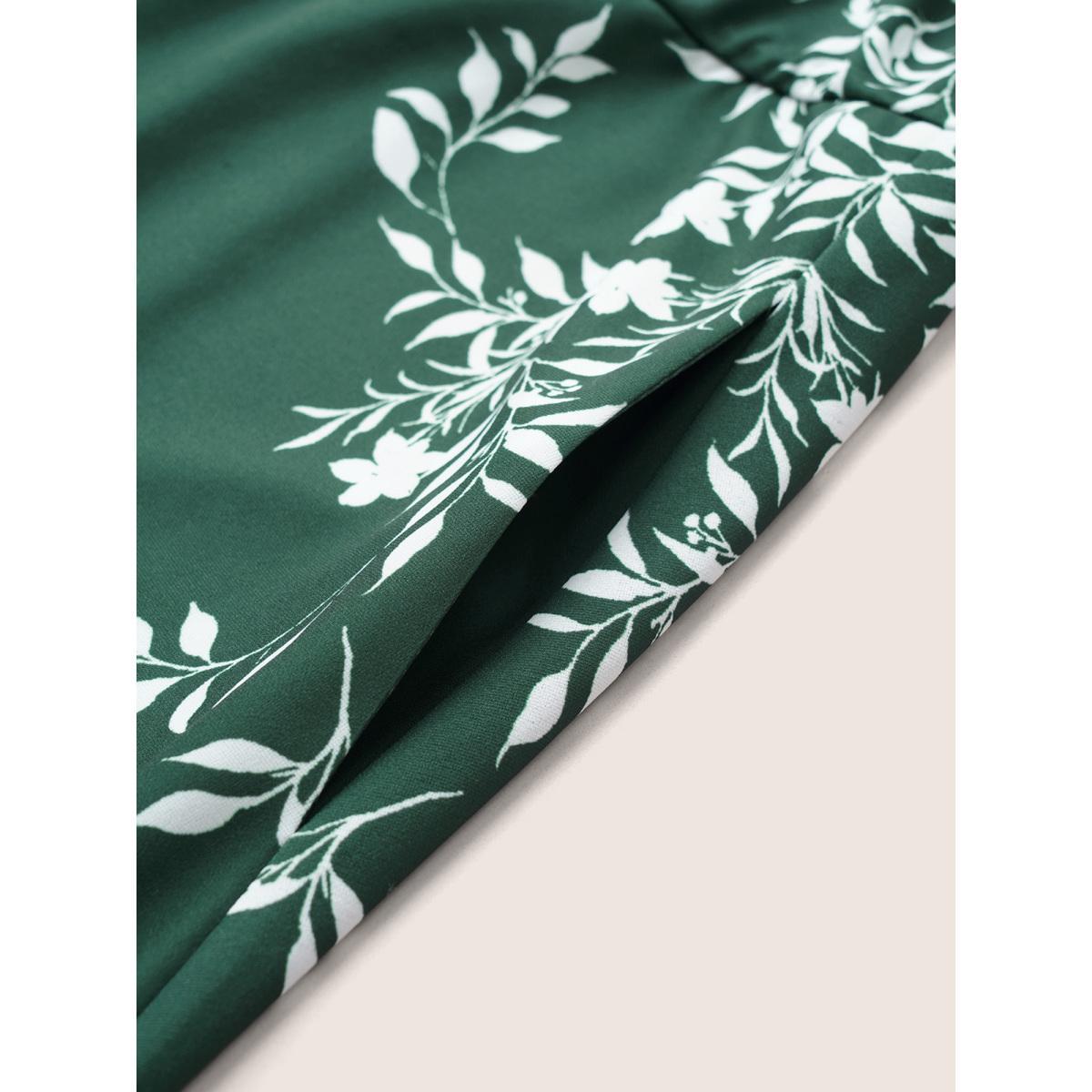 Plus Size Silhouette Floral Print Pocket Elastic Waist Dress Green Women Elegant Non Round Neck Elbow-length sleeve Curvy Midi Dress BloomChic 12/L Product Image