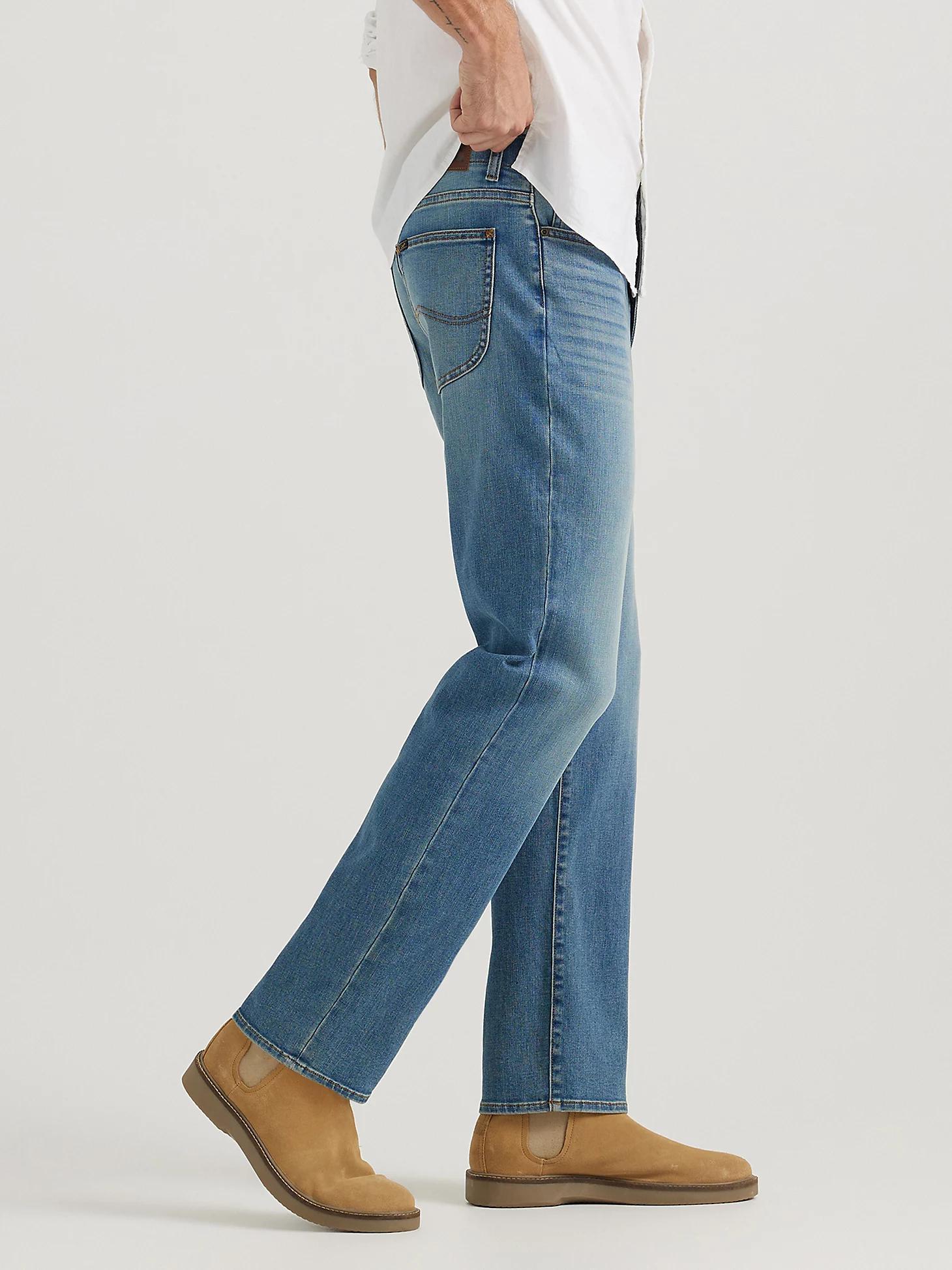 Men's Extreme Motion MVP Relaxed Straight Jean | Men's Jeans | Lee® Product Image