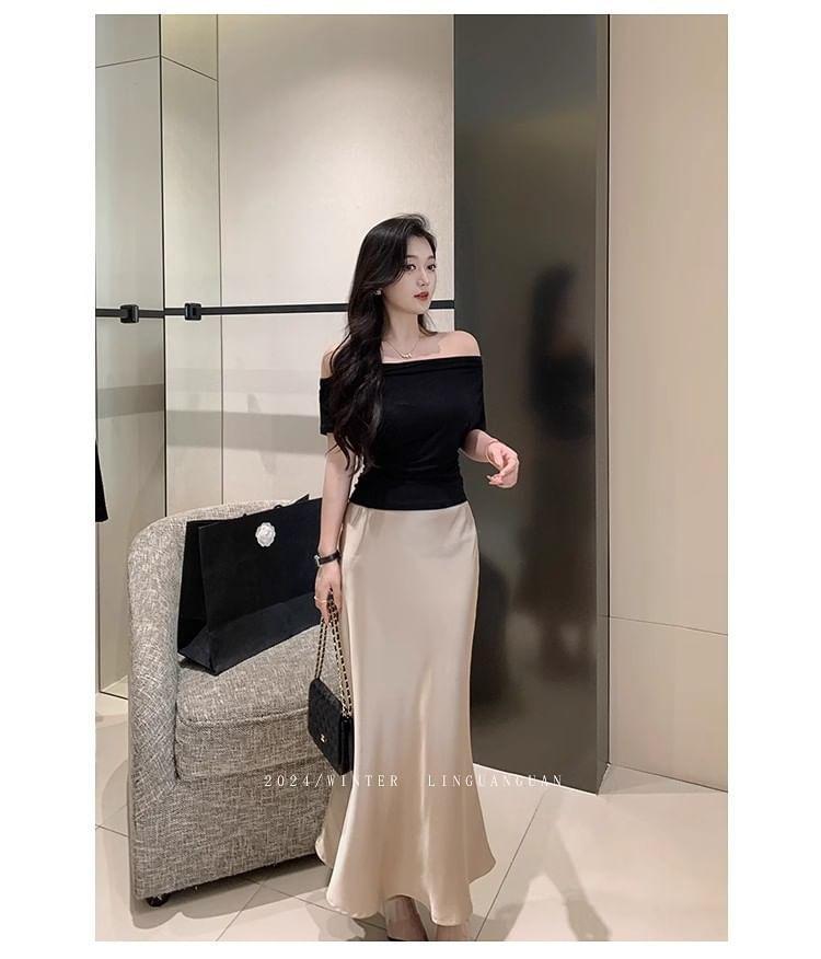 High Rise Plain Maxi A-Line Skirt Product Image