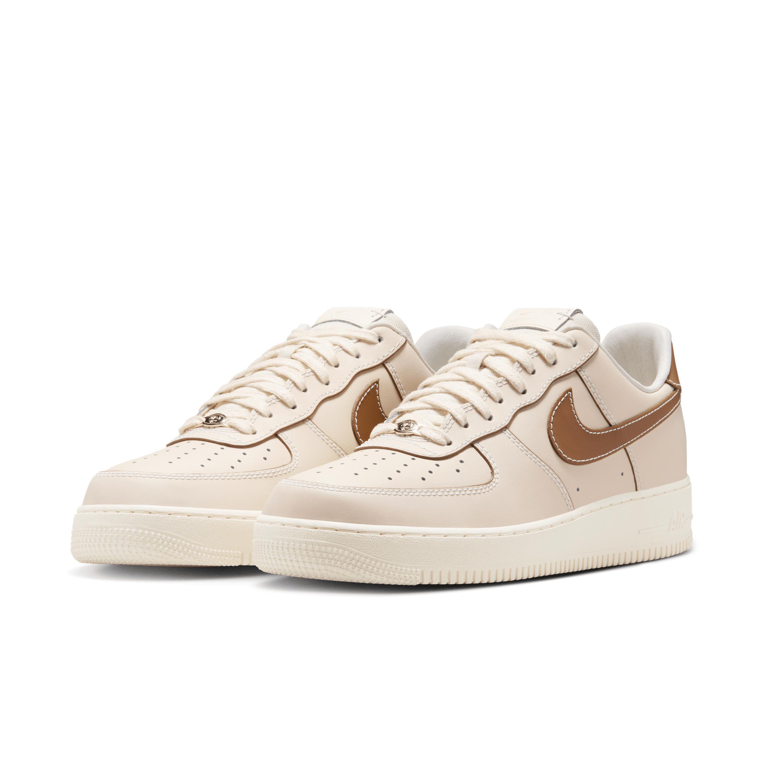 Nike Men's Air Force 1 '07 Shoes Product Image