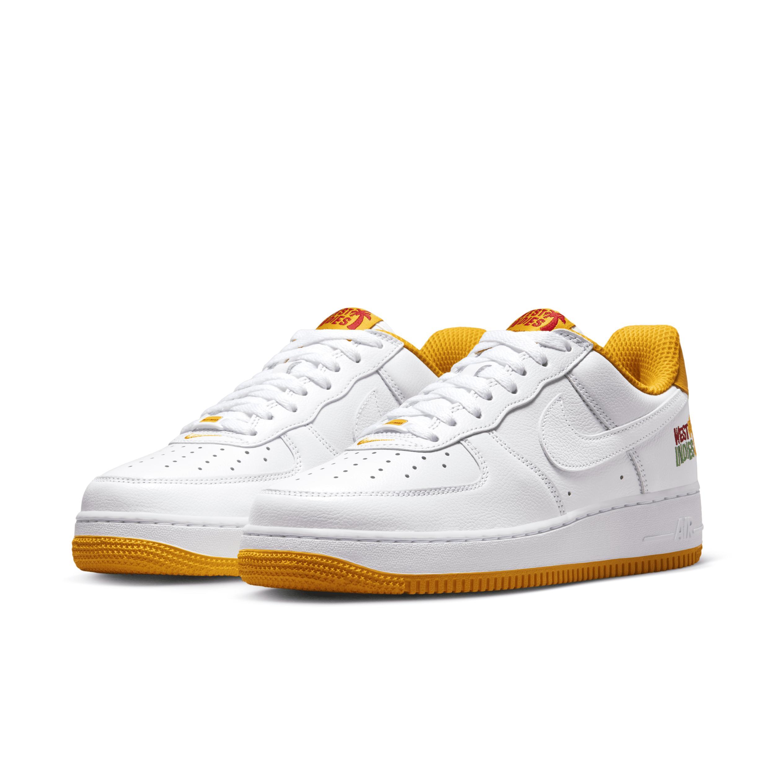 Nike Air Force 1 Low Retro QS Men's Shoes Product Image